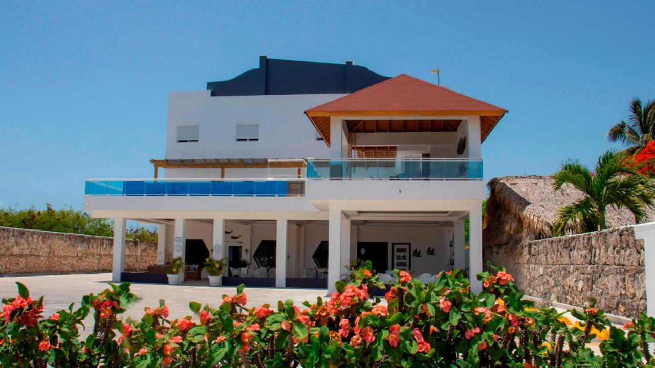 Hotel Capriccio Mare Y Restaurante ปุนตากานา ภายนอก รูปภาพ