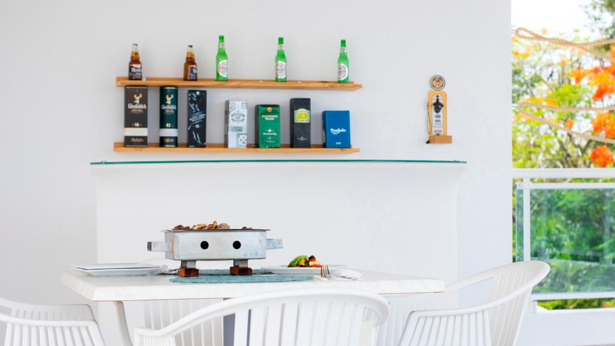 Hotel Capriccio Mare Y Restaurante ปุนตากานา ภายนอก รูปภาพ